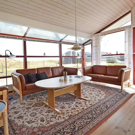 Stunning Home In Fano With Kitchen *
