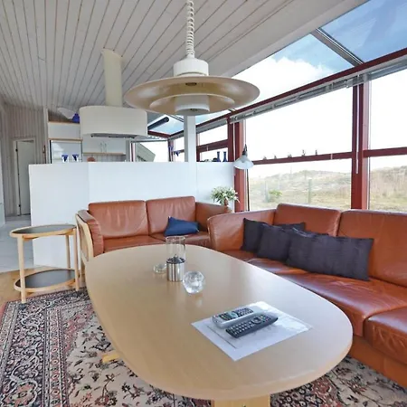Stunning Home In Fano With Kitchen