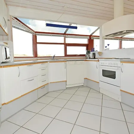 Stunning Home In Fano With Kitchen
